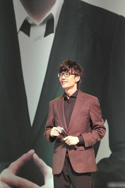 许嵩网友爆料视频大全集,揭秘音乐才子背后的故事 第2张 许嵩网友爆料视频大全集,揭秘音乐才子背后的故事 第2张